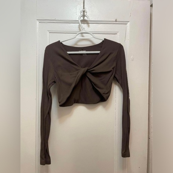 NWOT Garage Sabrina Twisted Seamless Long Sleeve Top - Picture 3 of 4